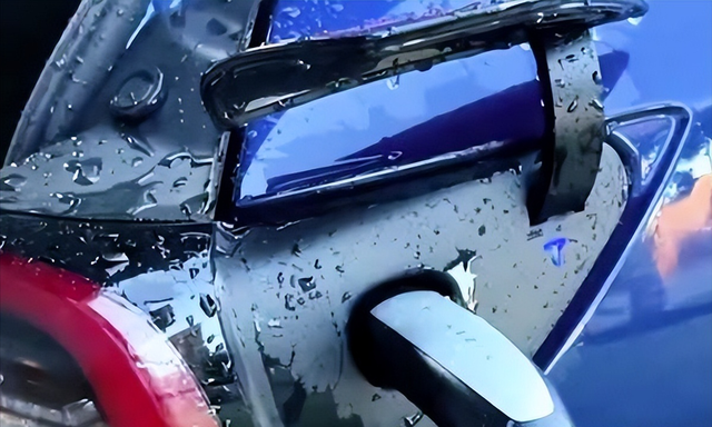 Can you charge ev in rain?? | iFlowPower